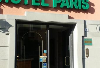 Hotel Paris has Balcony rooms