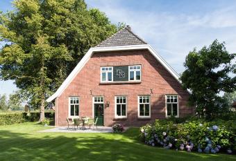 B&B De Beiert has Balcony rooms