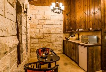 Gilad Cabins allows 18 year olds to book a room