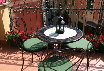 L Antica Terrazza allows 18 year olds to book a room