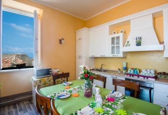 Alla Chiazzetta Calabria has Balcony rooms