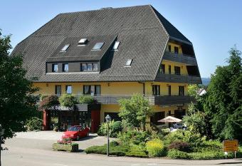 Hotel Sonne has Balcony rooms