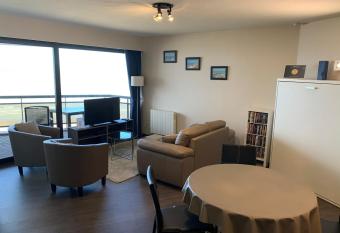 Studio with Seaview has Balcony rooms