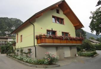 Apartment Krek has Balcony rooms