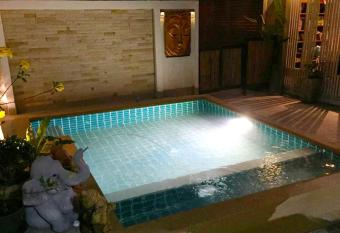 Lanta Complex has Balcony rooms