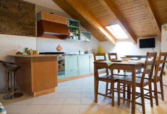 Casa Buonaiuto has Balcony rooms