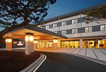 Hotel Prumir allows 18 year olds to book a room