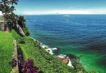 CLIFFSIDE - Boutique Hotel & Spa has Balcony rooms