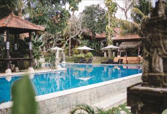 Ubud Hotel & Cottages allows 18 year olds to book a room