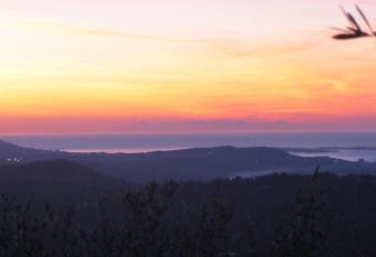 villa des oliviers allows 18 year olds to book a room