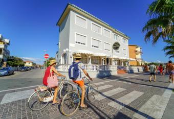 Hotel Il Settebello allows 18 year olds to book a room