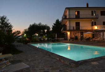 Villa Malandrino Guest House has Balcony rooms