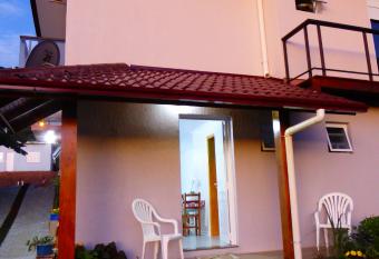 Villa Hol  stica allows 18 year olds to book a room