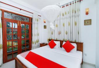 JJ Villa Bentota has Balcony rooms