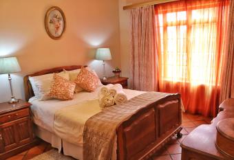 Kairos Home has Balcony rooms