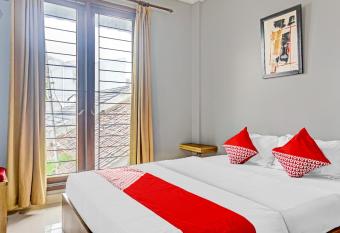 OYO 90738 Griya Dara allows 18 year olds to book a room