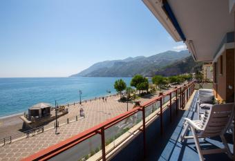 Angelina Apartments Amalfi Coast has Balcony rooms