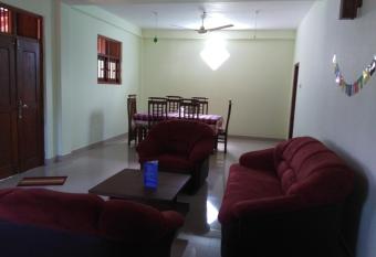 Amila Apartments has Smoking/Balcony rooms