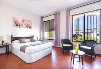 Venta del Alto Hotel las Cumbres by Vivere Stays allows 18 year olds to book a room