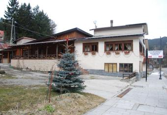 Guest House Caracas has Balcony rooms