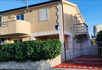 Apartments Neda has Balcony rooms