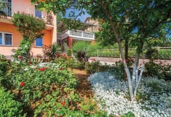 Apartment Ana has Balcony rooms