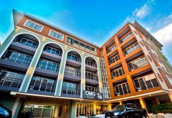 OMG Hotel has Balcony rooms