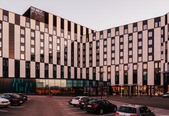 Clarion Hotel Aviapolis allows 18 year olds to book a room