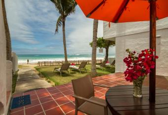 Casita de la Playa allows 18 year olds to book a room