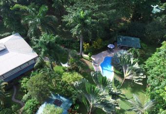 Playa Negra Guesthouse has Balcony rooms