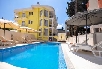 Villa Medusa Apartments has Balcony rooms