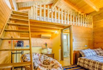 Etna Country Home allows 18 year olds to book a room