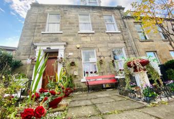 16 Pilrig Guest House allows 18 year olds to book a room