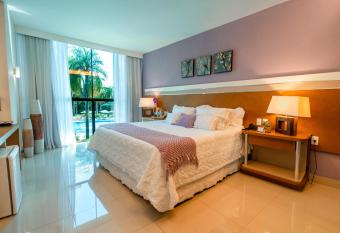 Vivaz Cataratas Hotel Resort has rooms with a private hot tub