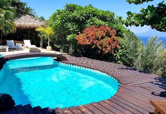 Chalet De Tahiti allows 18 year olds to book a room