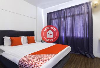 Super OYO 251 Intime Hotel allows 18 year olds to book a room