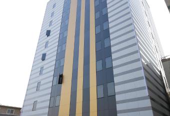 Elga Hotel allows 18 year olds to book a room