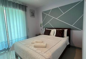 zzeehouse has Balcony rooms