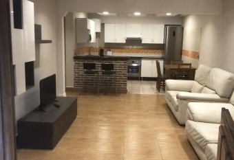 Compuerta Ota  es has Balcony rooms