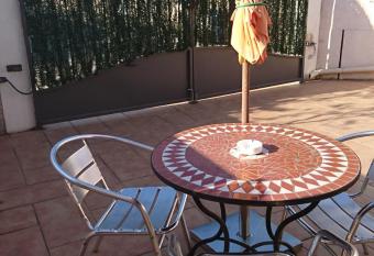 Le Tamaris has Balcony rooms