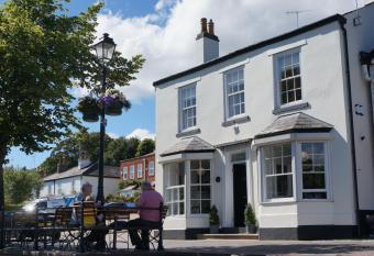No. 23 at The Moorings, Chester has Balcony rooms