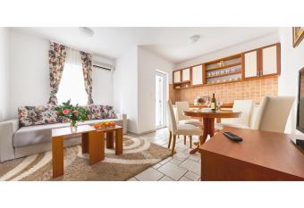 Blue Mare Apartment has Balcony rooms