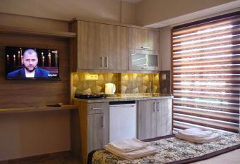 Street61 Apart Hotel has Balcony rooms