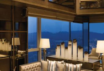 Kempinski Hotel Fuzhou has rooms with a private hot tub