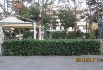 Hotel Degli Amici has Balcony rooms