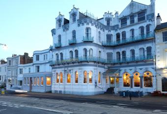 Royal Esplanade Hotel allows 18 year olds to book a room