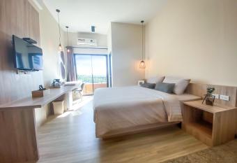 I-Home Residence and Hotel has Balcony rooms