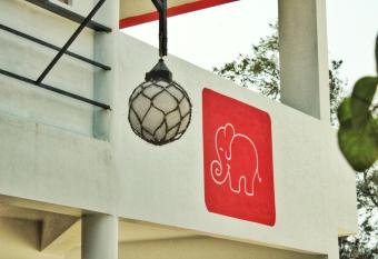 Petit Elephant has Balcony rooms