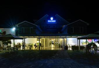 Vila Palace has Balcony rooms