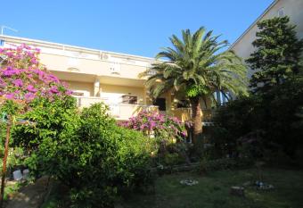 Apartments Palma Novalja has Balcony rooms